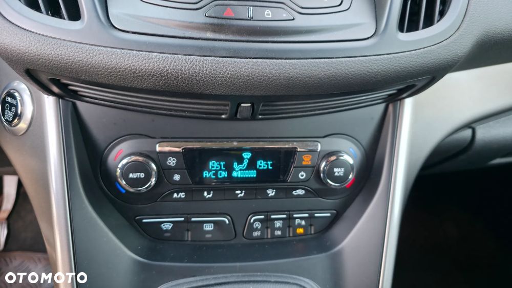 Ford Kuga 2.0 TDCi FWD Titanium - 13