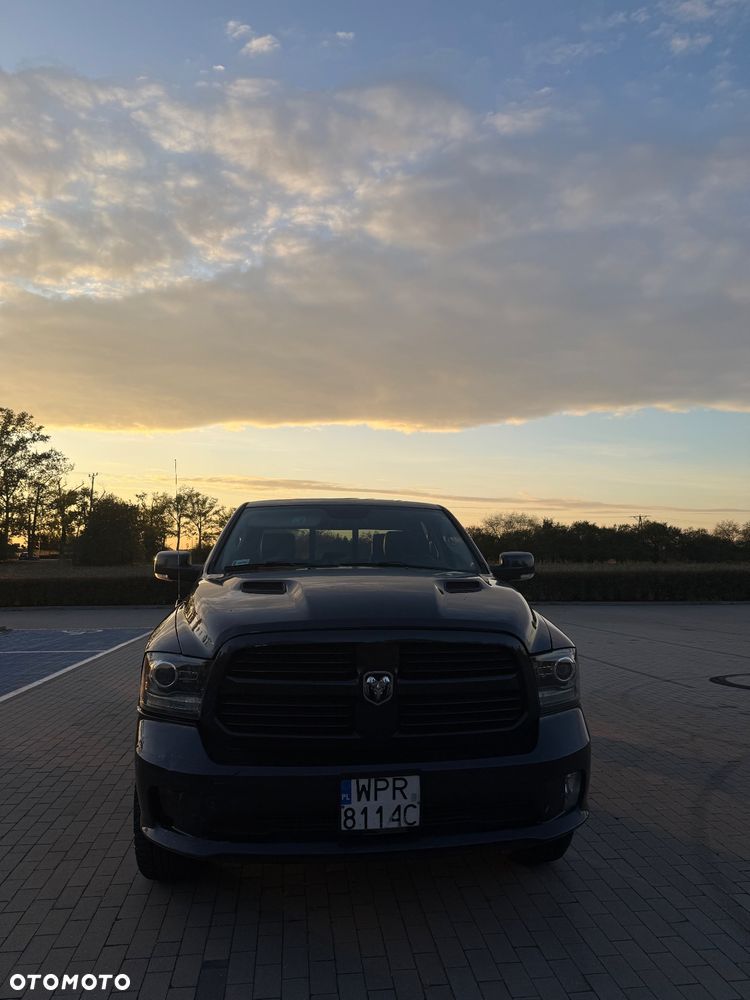 Dodge RAM 1500 5.7 4x4 - 2