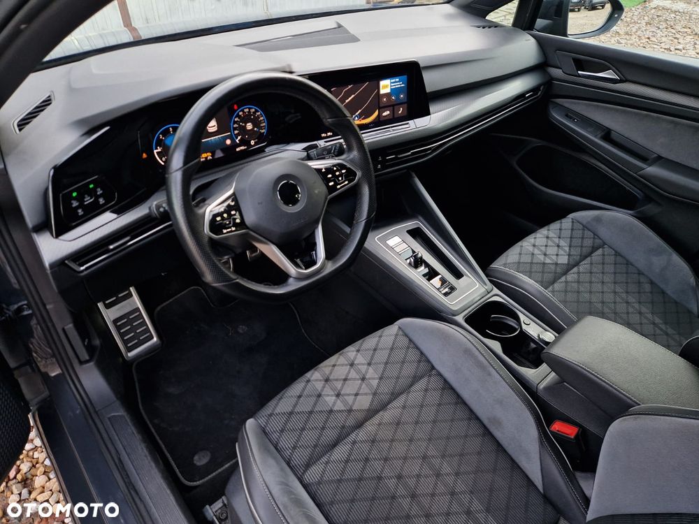 Volkswagen Golf - 14