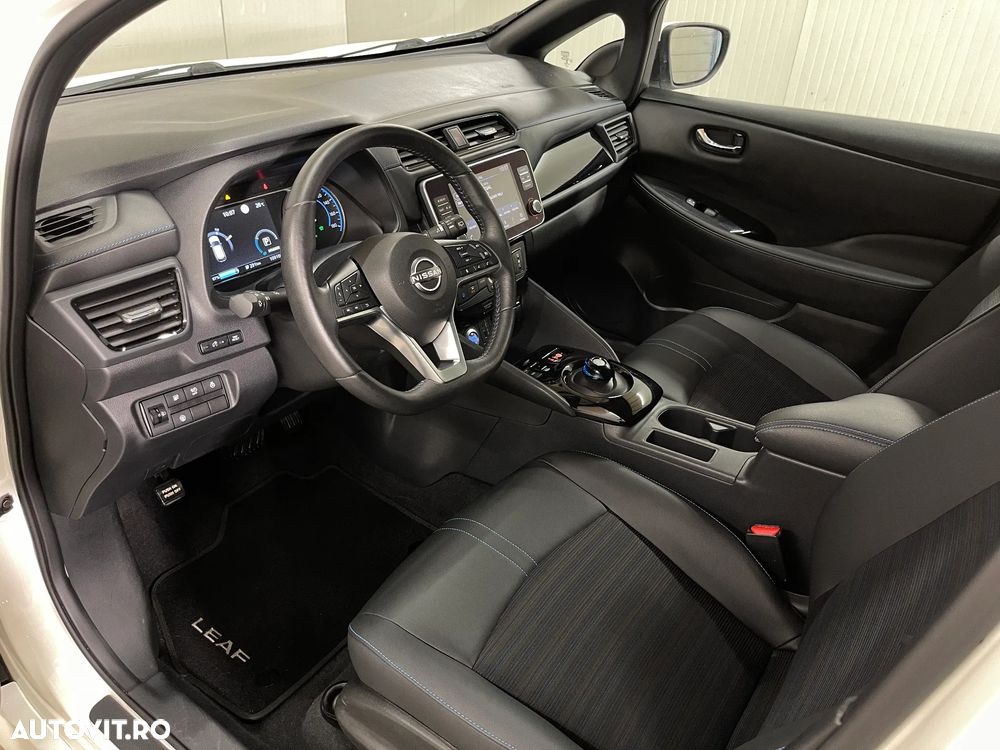 Nissan LEAF 62 kWh e+ N-Connecta - 6