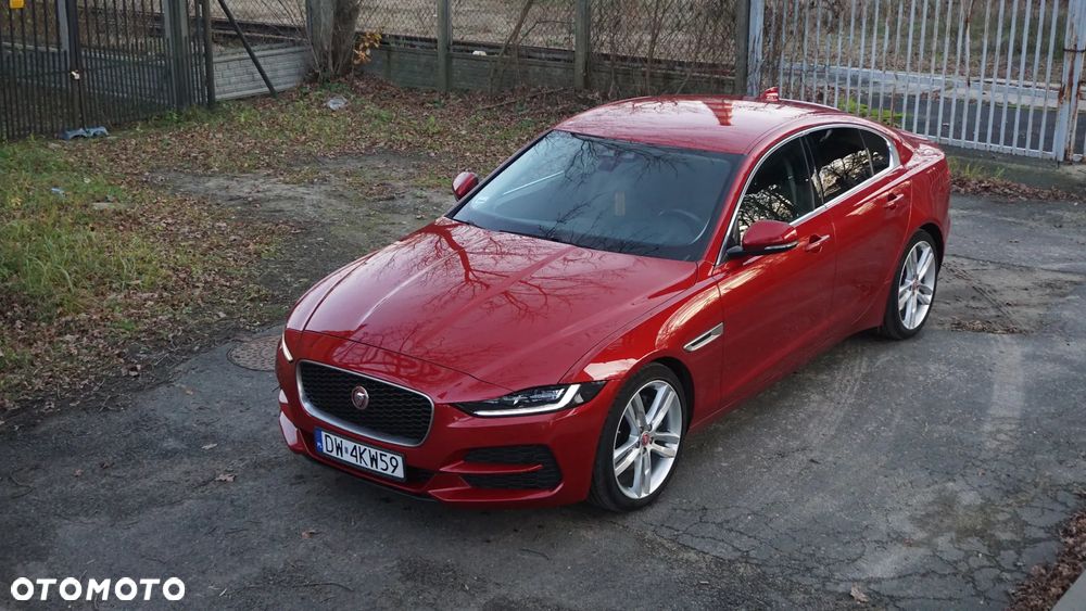 Jaguar XE 2.0 D180 S - 1