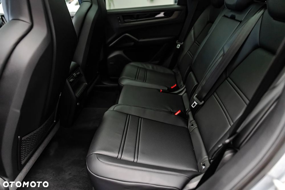 Porsche Cayenne Standard - 11