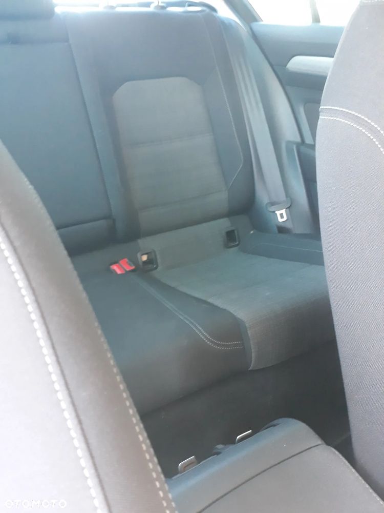 Volkswagen Passat 2.0 TDI SCR Comfortline DSG - 6