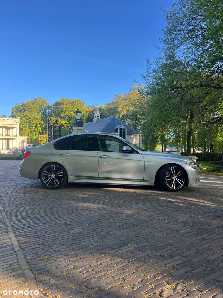BMW Seria 3 340i M Sport - 6