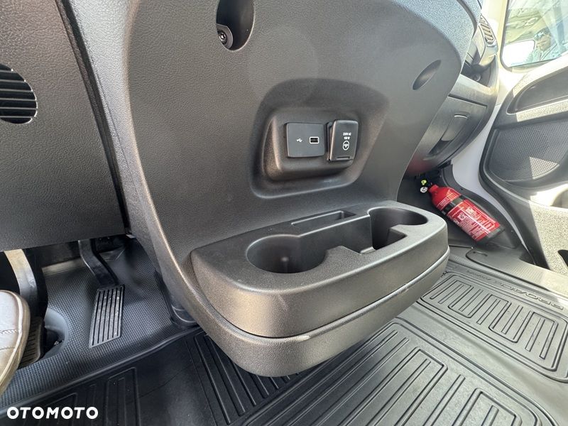 Toyota Proace Max Międzynarodówka 9EP - 24