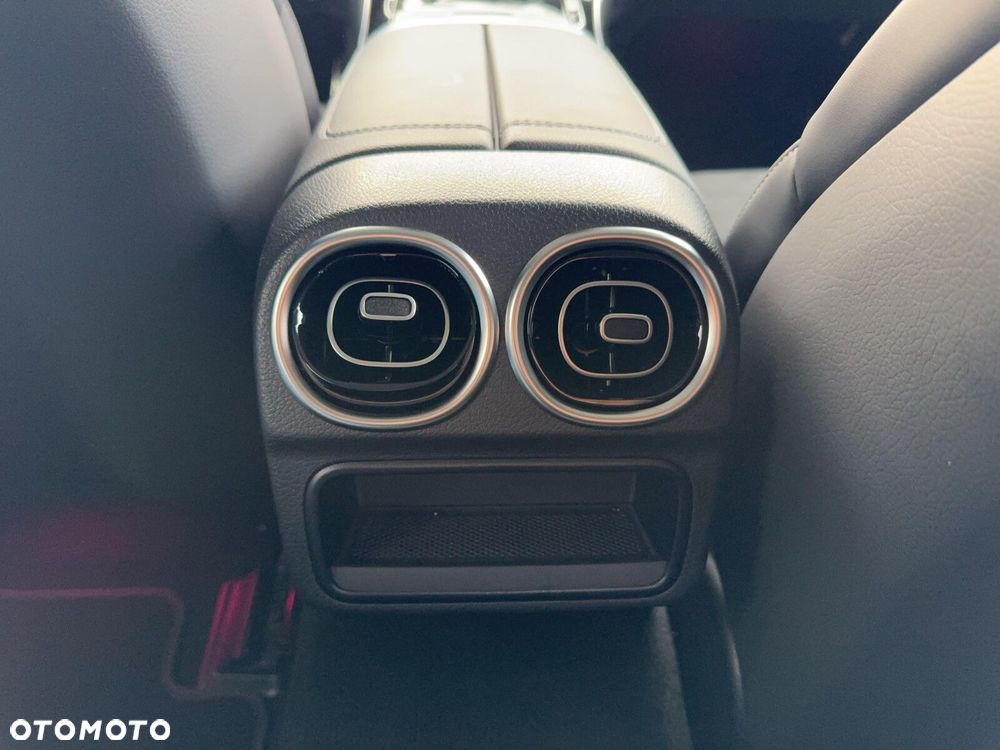 Mercedes-Benz CLE - 22