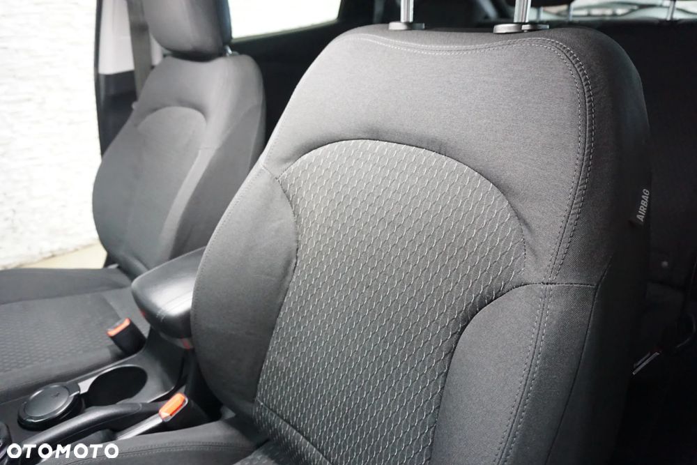 Hyundai ix35 1.7 CRDi 2WD blue Comfort - 17