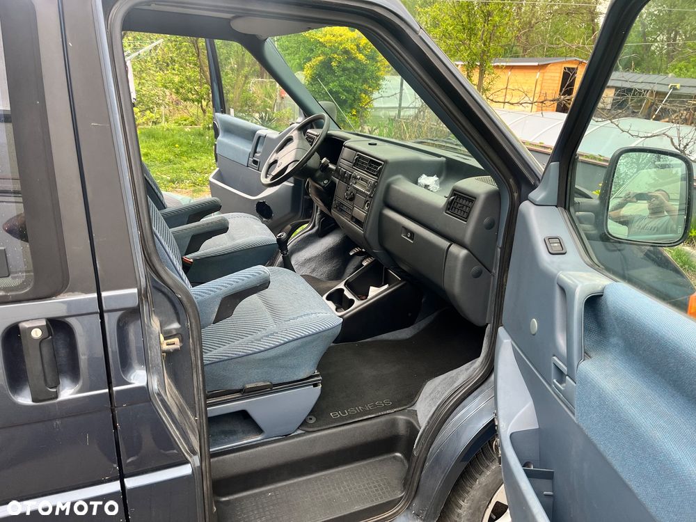 Volkswagen Multivan - 4