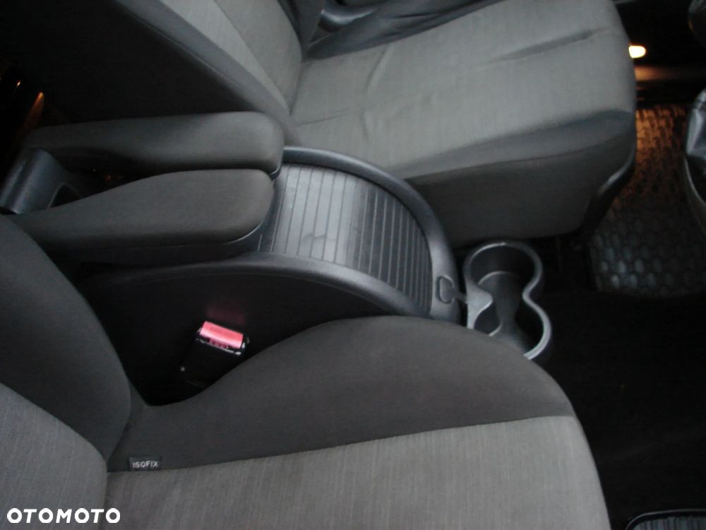 Renault Scenic 2.0 16V Emotion - 19