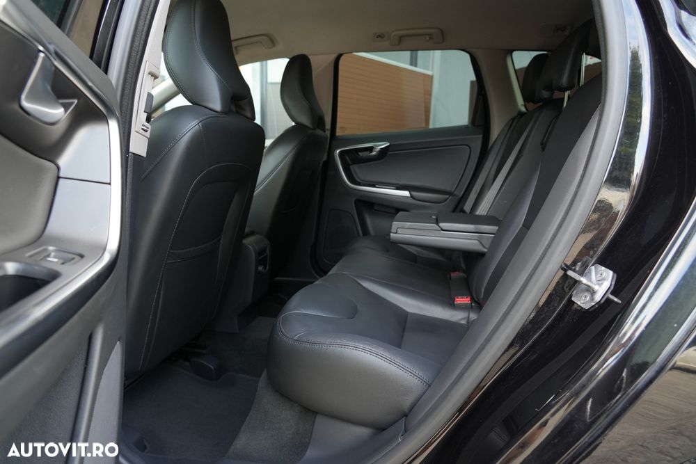 Volvo XC 60 D4 Geartronic Summum - 13