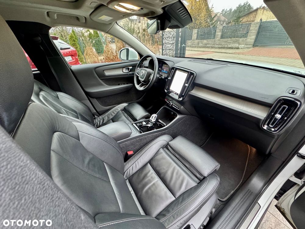 Volvo XC 40 B5 AWD Ultimate Bright - 12