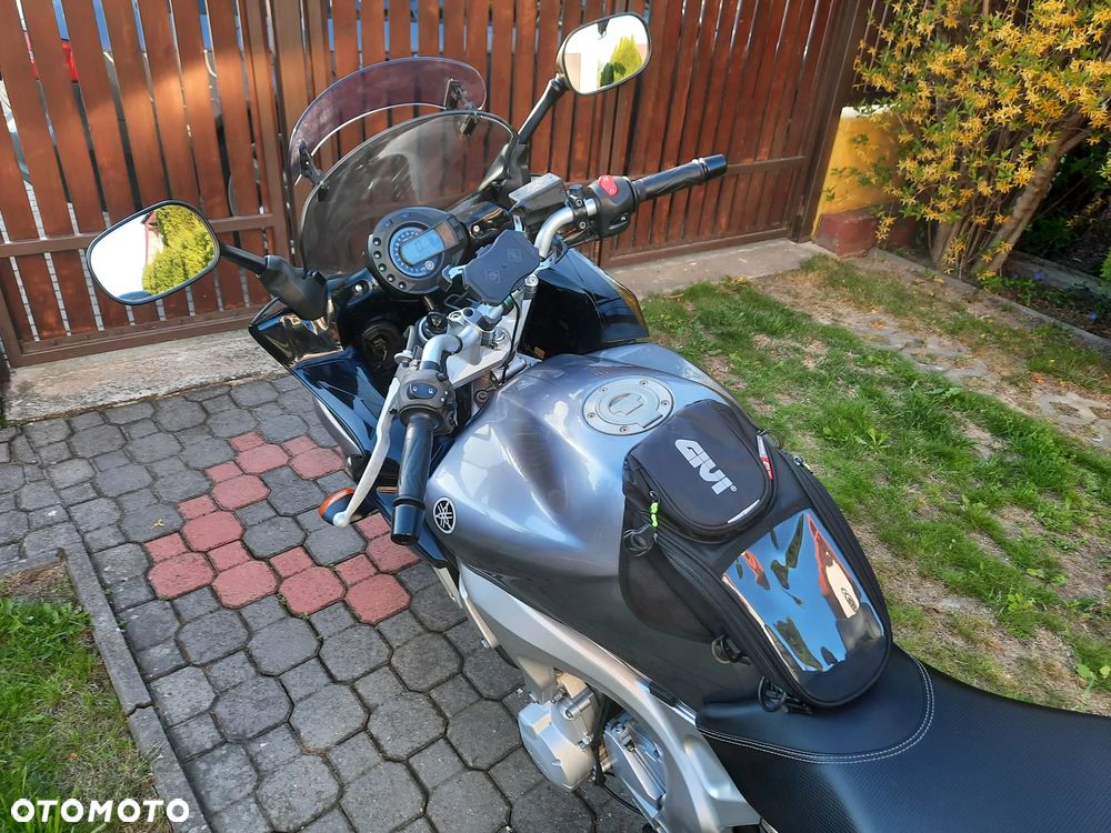 Yamaha FZ6 - 24