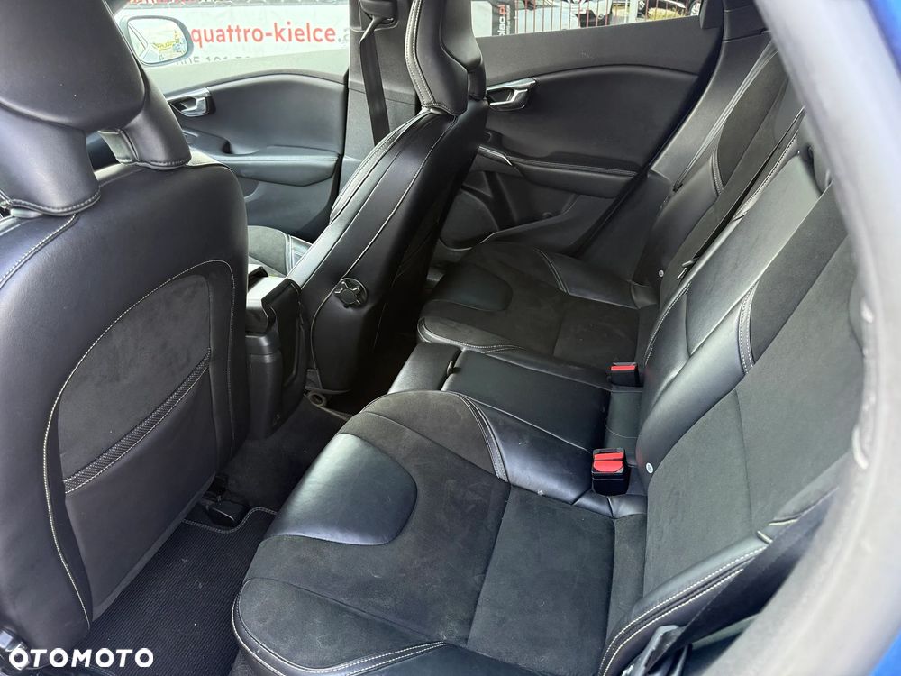 Volvo V40 D2 Drive-E R-Design Momentum - 9