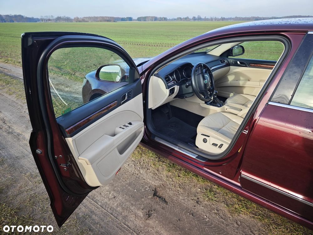 Skoda Superb 2.0 TDI 4x4 Platinum DSG - 5