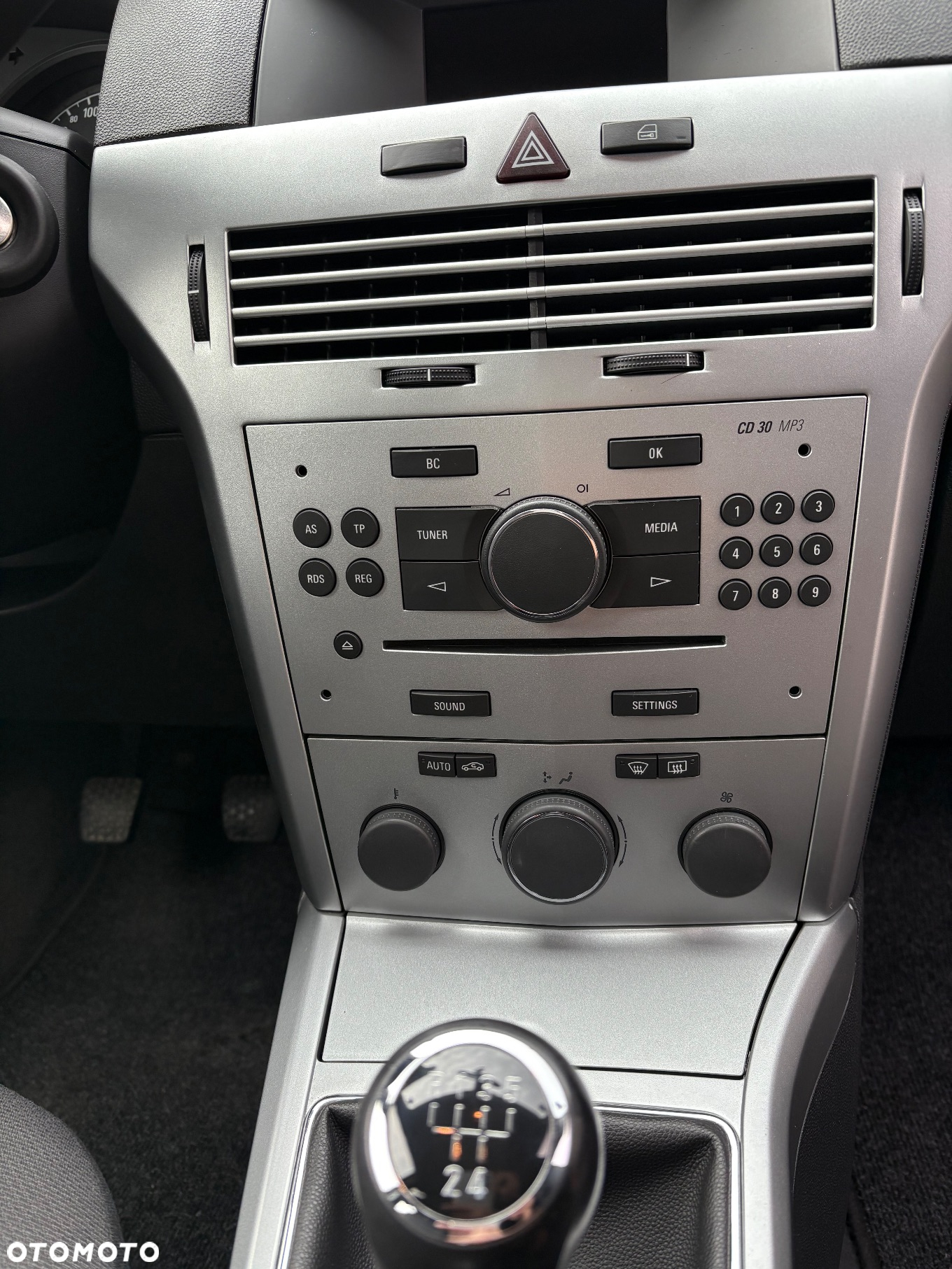 Opel Astra 1.6 Active - 22