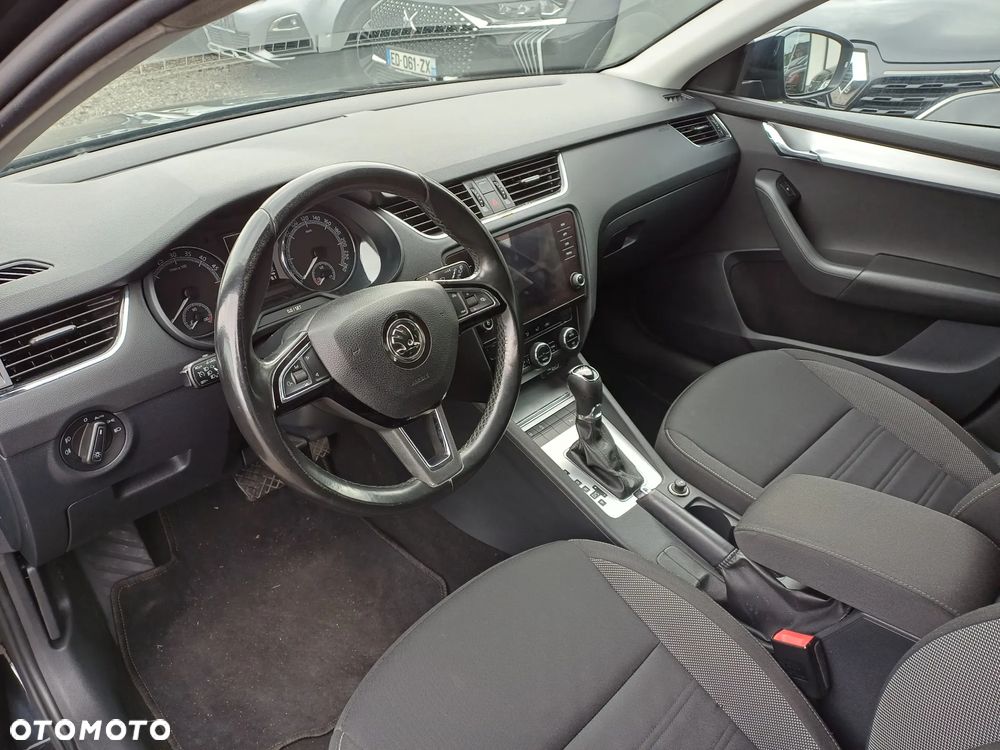 Skoda Octavia 1.6 TDI DSG Clever - 14