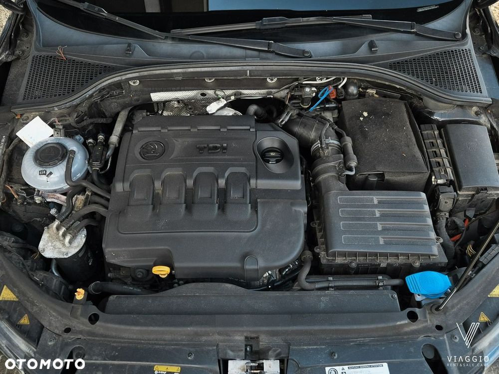 Skoda Octavia 2.0 TDI RS DSG - 9