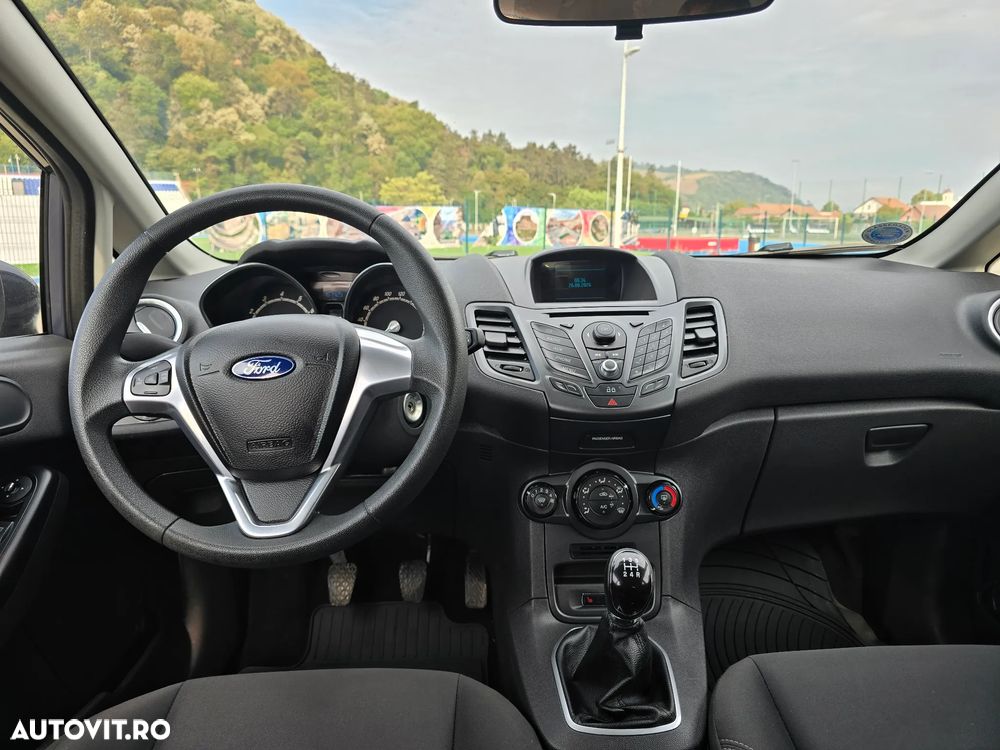 Ford Fiesta - 8