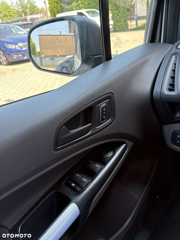 Ford Transit Connect - 22