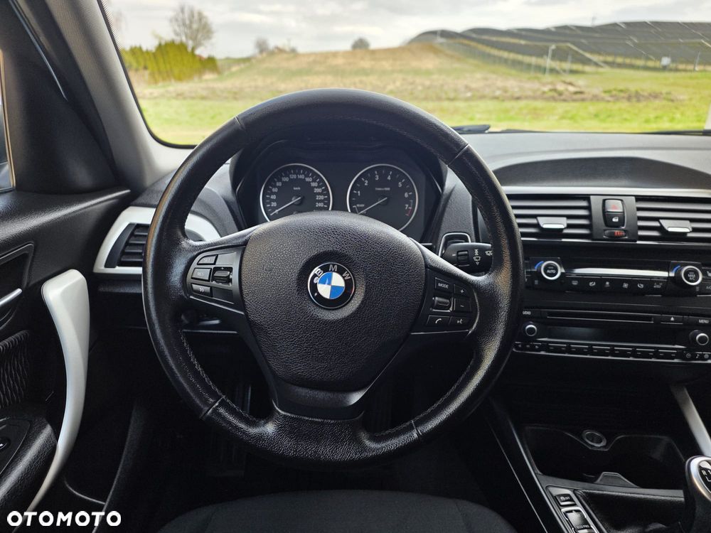 BMW Seria 1 116i - 16
