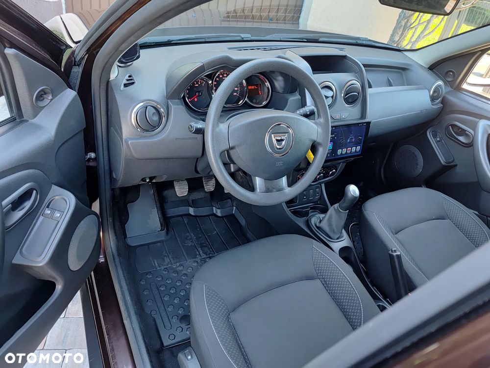 Dacia Duster SCe 115 4x2 Celebration - 13
