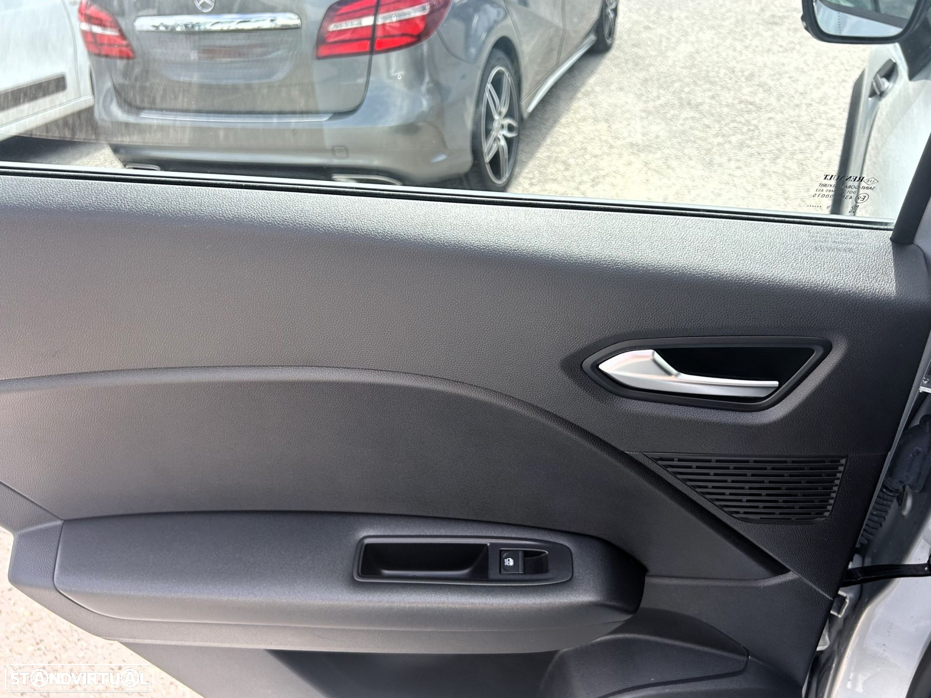 Renault Captur - 23