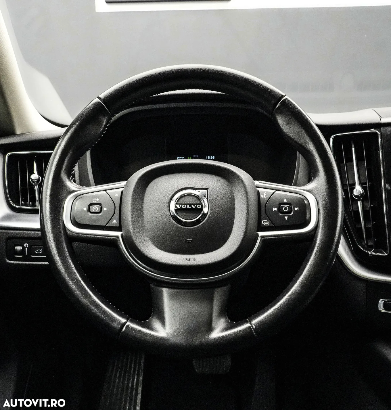 Volvo XC 60 T8 Twin Engine AWD Momentum Pro - 18
