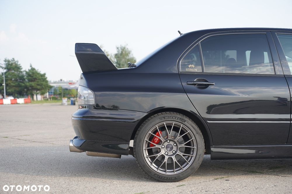Mitsubishi Lancer Evolution - 8
