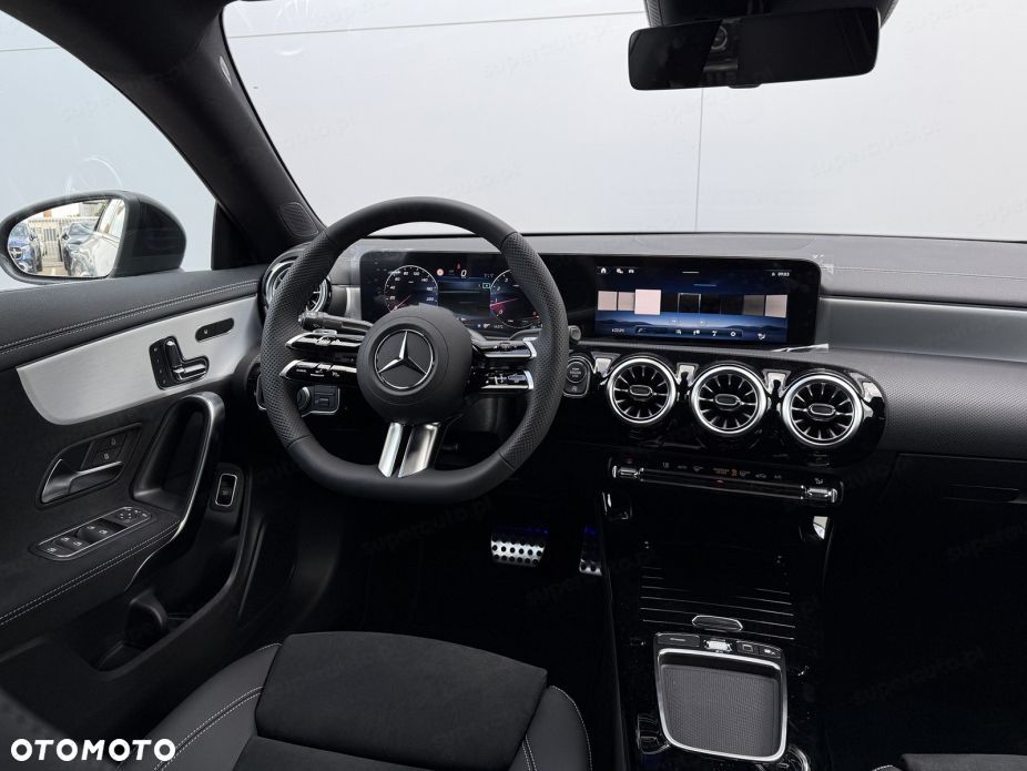 Mercedes-Benz CLA - 8