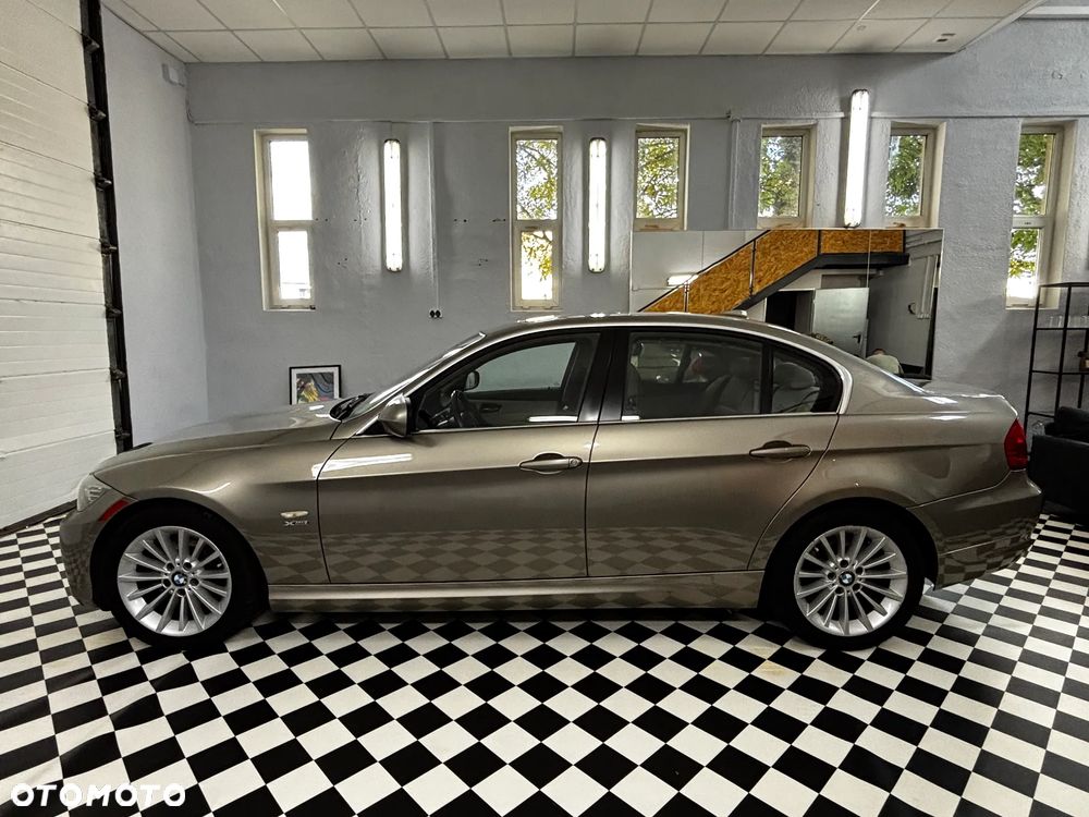 BMW Seria 3 335i Sport-Aut Luxury Line - 3