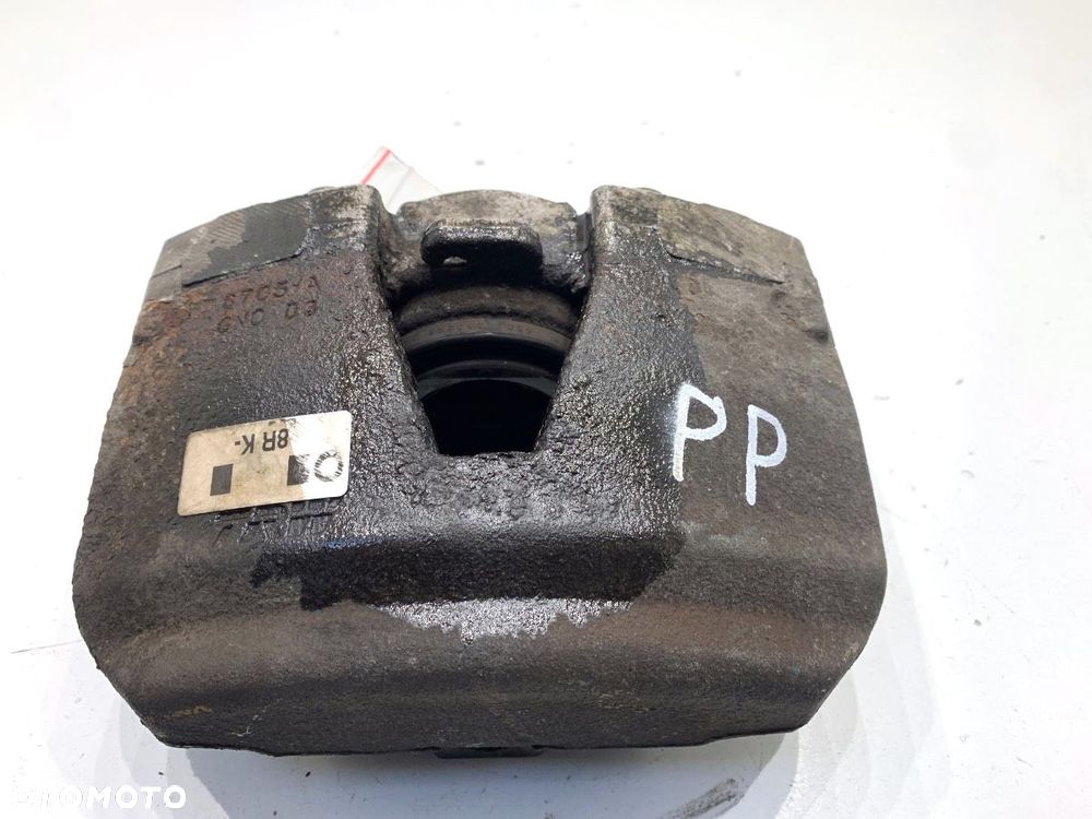 ZACISK PRAWY PRZÓD  AUDI Q5 (8RB) 2008 - 2017 2.0 TDI quattro 125 kW [170 KM] olej napędowy 2008 - - 1