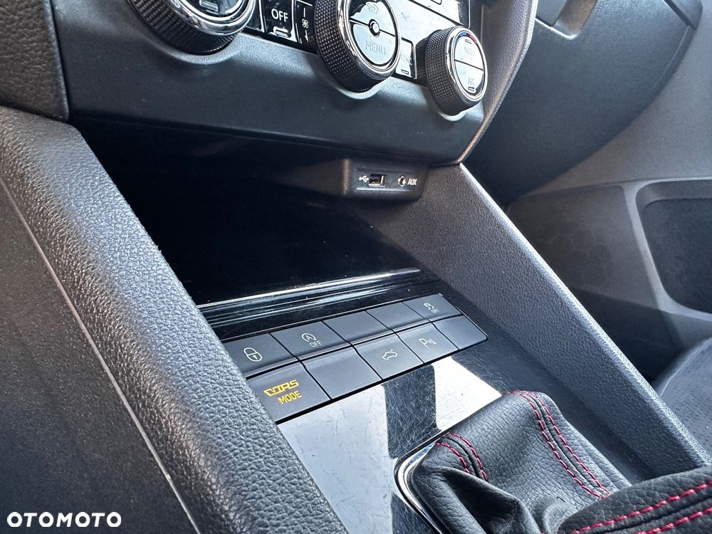 Skoda Octavia 2.0 TSI RS Challenge 245 DSG - 26