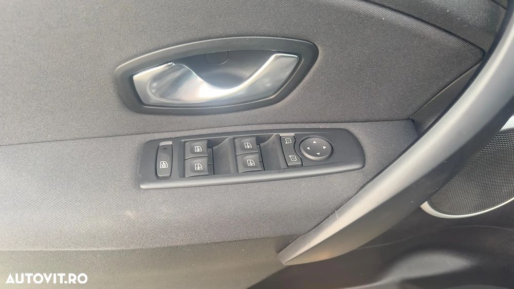 Renault Megane TCe 130 Dynamique - 23