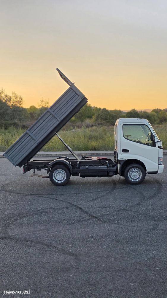 Toyota Dyna 2013 3.0 D4D Basculante - 3