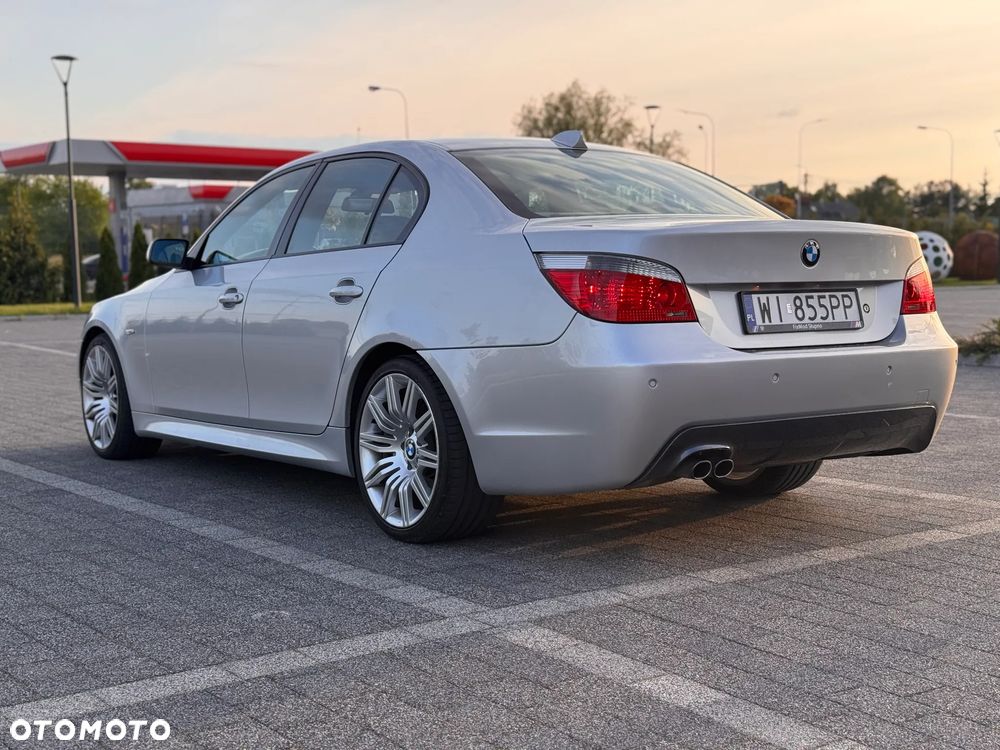 BMW Seria 5 523i Touring - 12