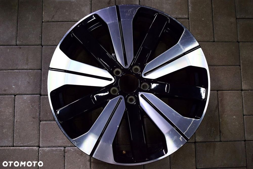 VOLVO 19 XC40 Nowy Model Oryginał - 1