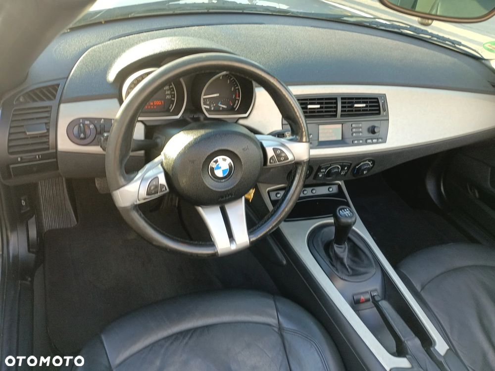 BMW Z4 2.2i - 13