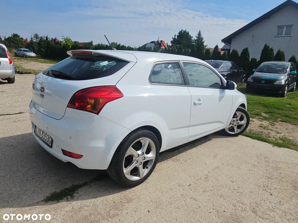 Kia ProCeed Pro_cee'd 1.6 Optimum + - 6