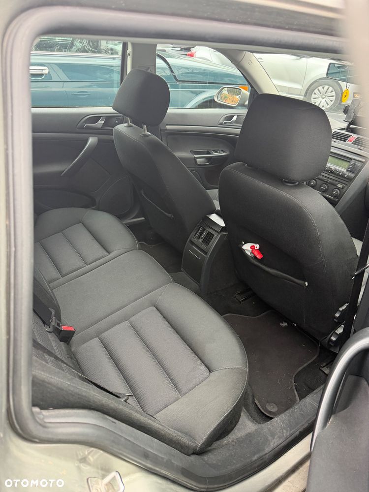 Skoda Octavia 2.0 TDI DPF Elegance DSG - 10