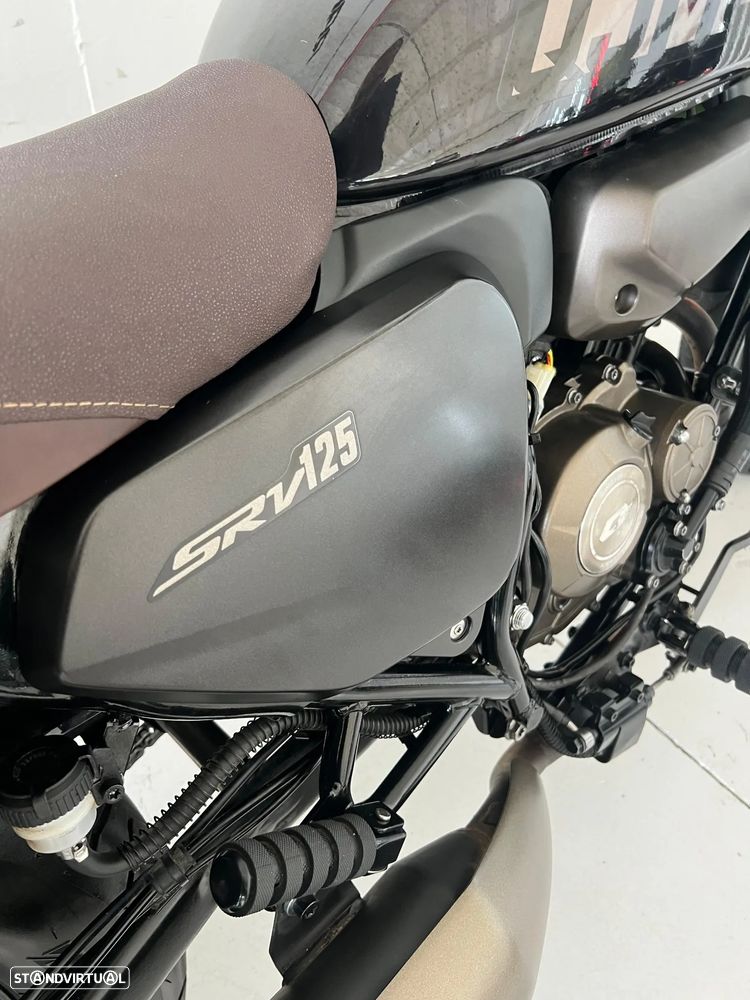 QJ Motor SRV 125 - 9