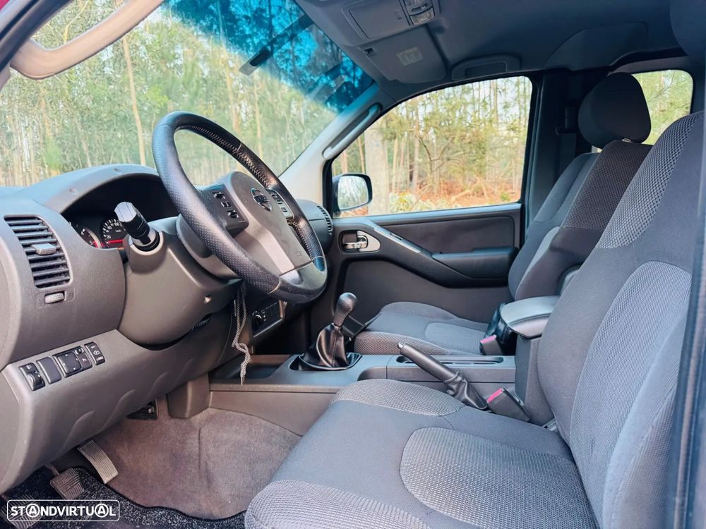 Nissan Navara 2.5 dCi CD SE Eastpak - 24