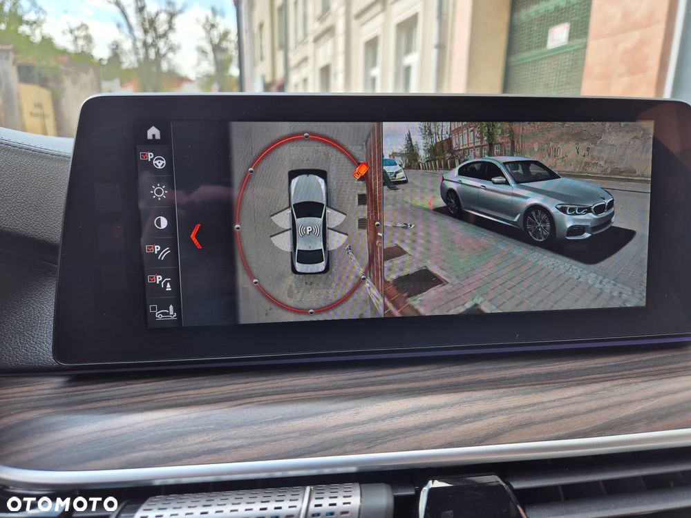 BMW Seria 5 530i xDrive M Sport sport - 38
