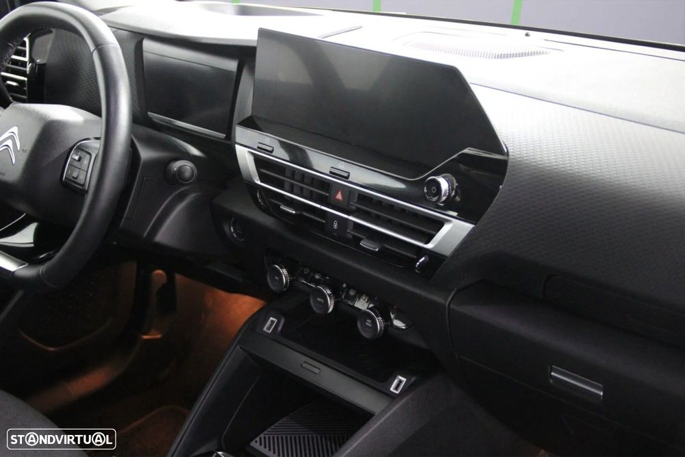 Citroën e-C4 50 kWh Shine - 10