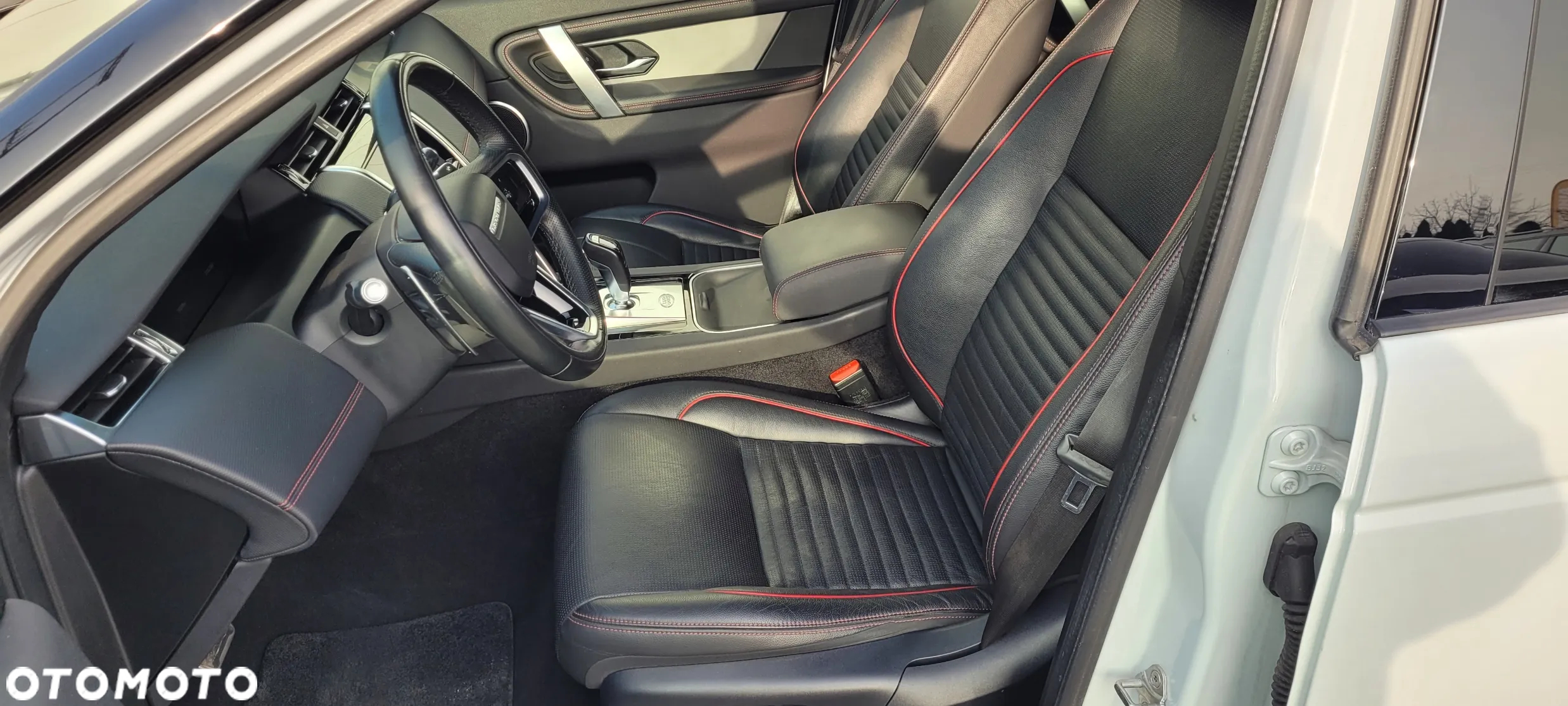 Land Rover Discovery Sport D200 Dynamic SE - 28