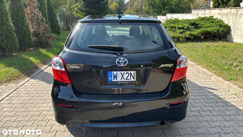 Toyota Matrix - 8