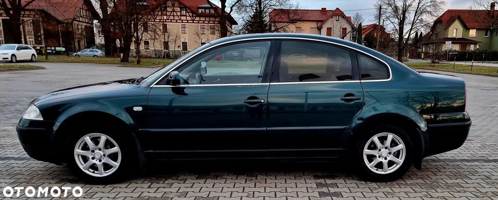 Volkswagen Passat 1.8T Comfortline - 9