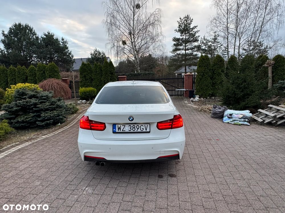 BMW Seria 3 328i xDrive Sport Line - 8
