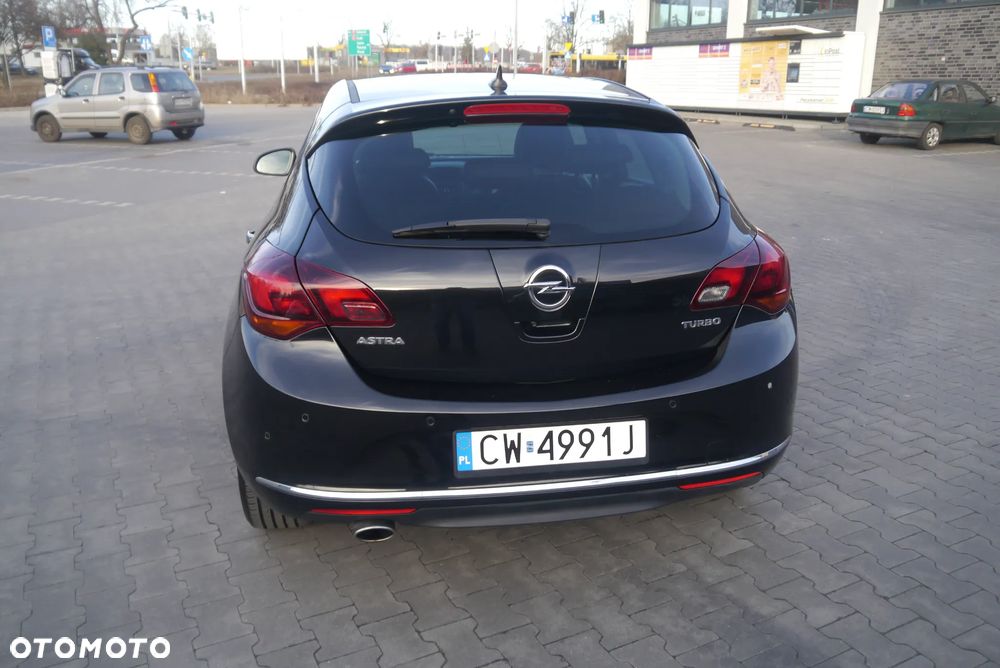 Opel Astra 1.4 Turbo Exklusiv - 11