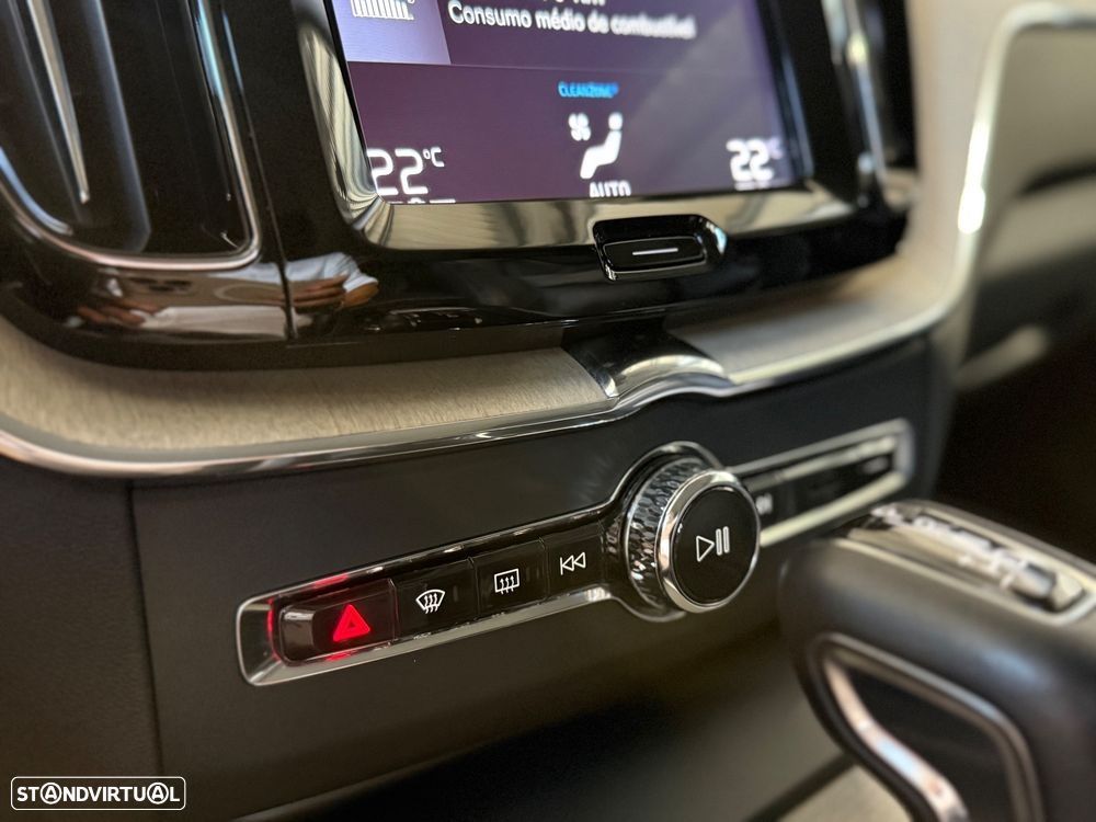 Volvo XC 40 2.0 D4 Inscription AWD - 38