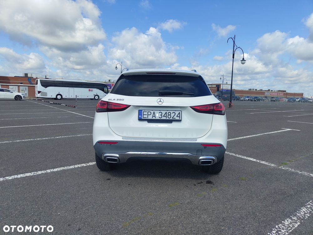 Mercedes-Benz GLA 250 Progressive - 10